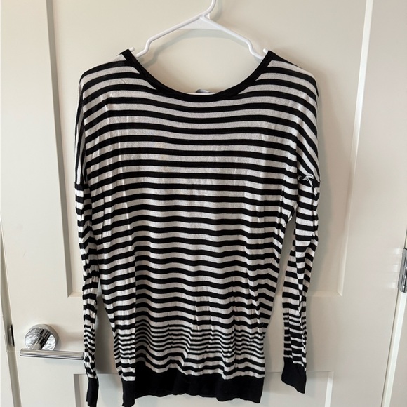 Vince Black and White Striped Crew Neck Cashmere Sweater - Picture 1 of 1